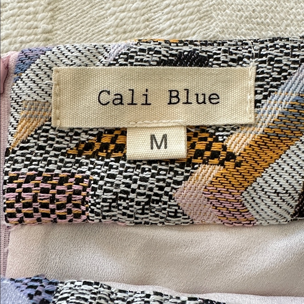 Geometric Patterned Mini Skirt - Picture 3 of 6